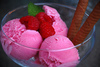 Raspberry frozen yogurt