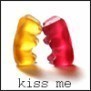 Gummy bears kiss